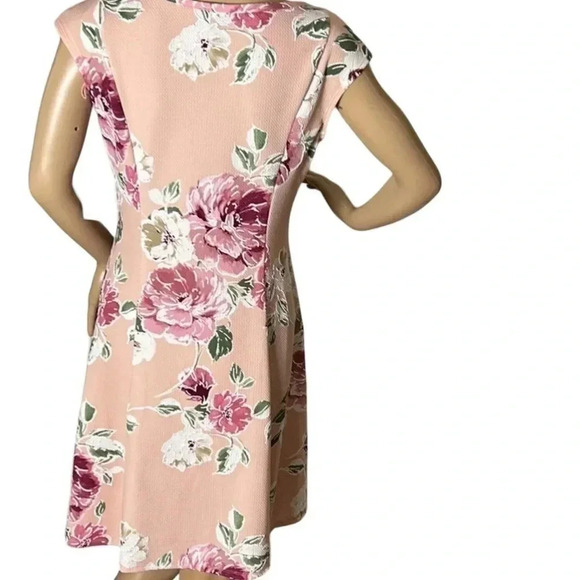 RONNI NICOLE MIDI PINK FLORAL SUMMER DRESS . CAP SLEEVE ,FIT&FLARE - Picture 4 of 7